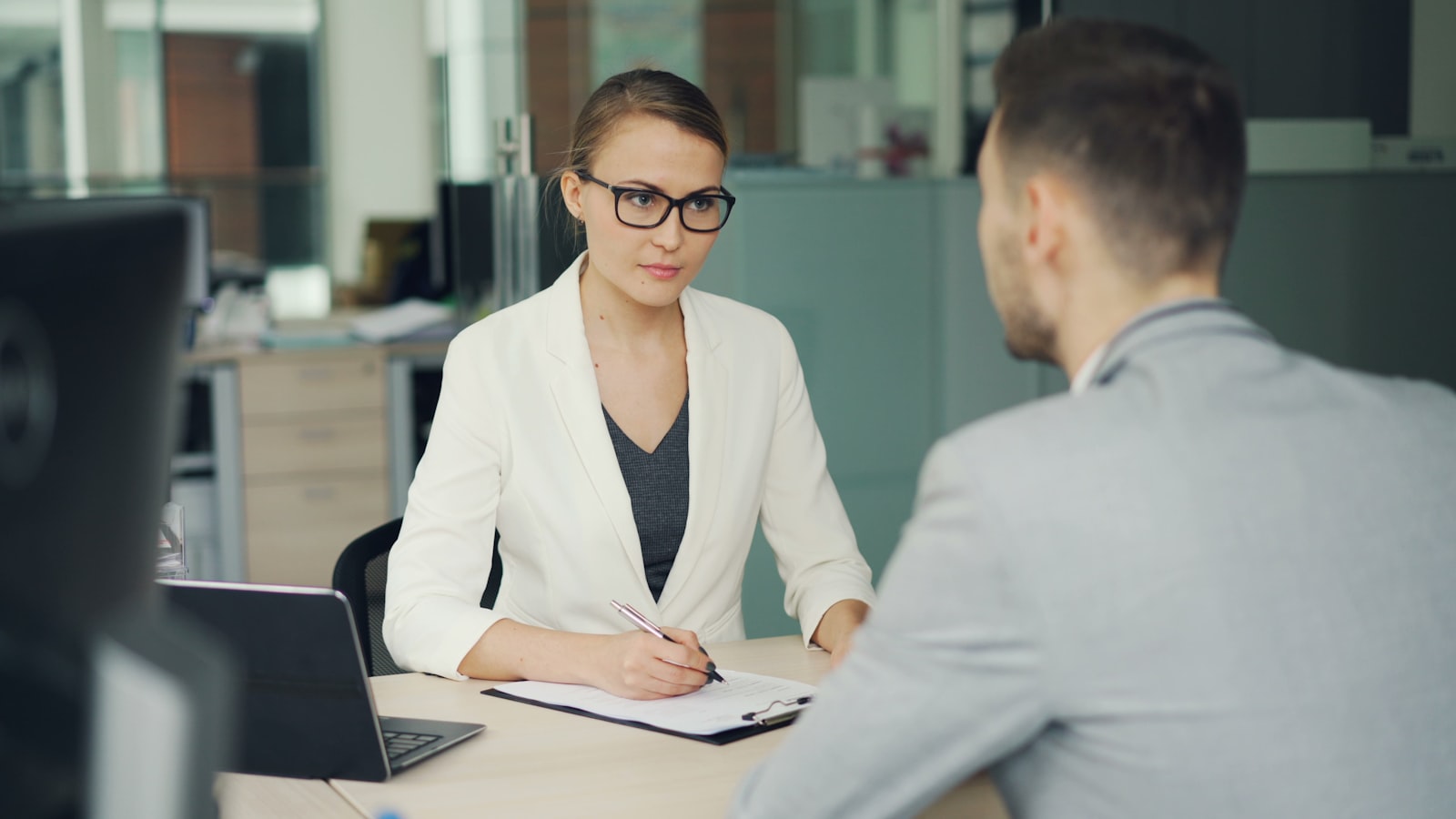 How to Explain Long-Term Unemployment in a Job Interview (With 7 Example Answers)