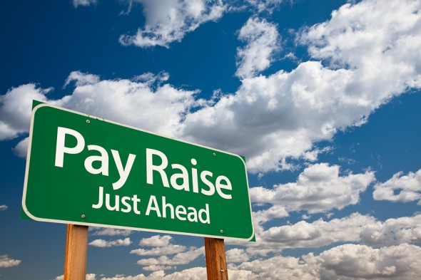 Negotiating Pay Raise: Top 14 tips for greater salaries and bonuses